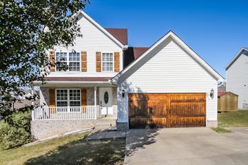 7015 Zither Ln La Vergne, TN 37086